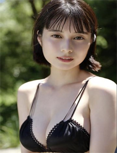 《欲求不満の人妻松下纱荣子》